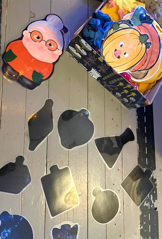 NOITAMUMMON TAIKAJUOMAT - VÄREJA JA MUOTOJA LEIKKIEN JA LORUTELLEN
