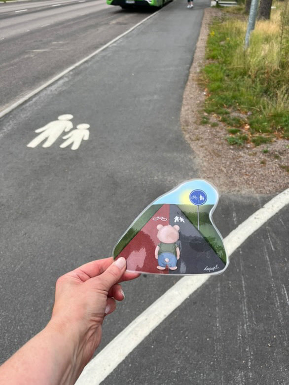 LIIKENTEESSÄ - TOIMINTAIDEAT, LORUT JA REKVISIITTAA LIIKENNELEIKKEIHIN