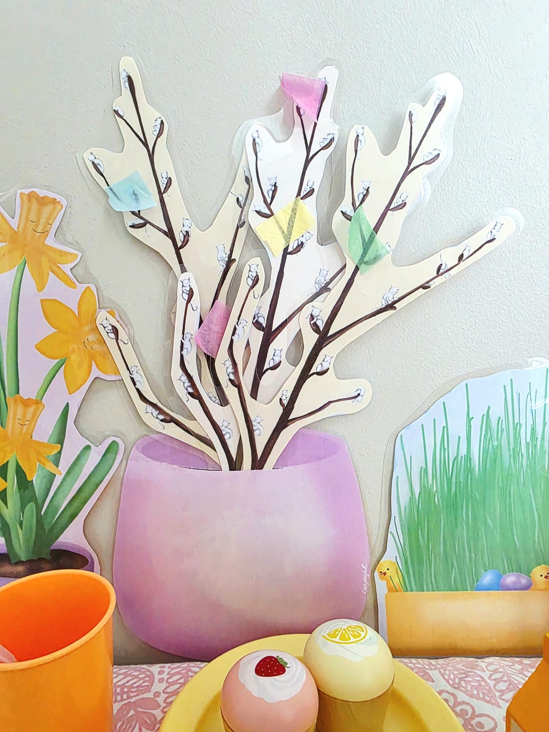 PÄÄSIÄINEN - LORUT, JUMPPA & LEIKKIYMPÄRISTÖ