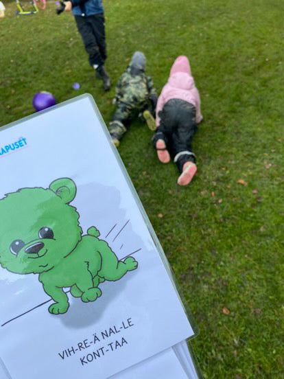 PALLEROJUMPPA - IHANA JUMPPA JOKA SOPII MYÖS PIENILLE