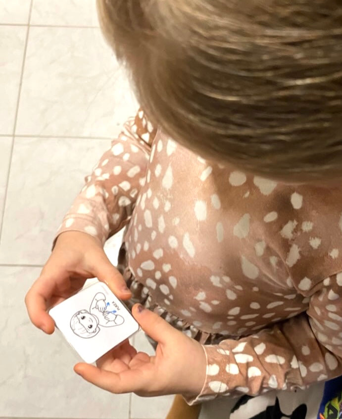 TOIMINNANOHJAUS- JA PÄIVÄJÄRJESTYSKORTIT TUKIVIITTOMILLA PAKETTINA