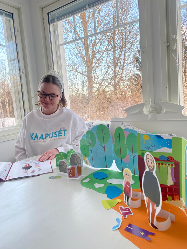 PÖYTÄTEATTERI JA KUUSI TUNNETARINAA TUNTEISTA