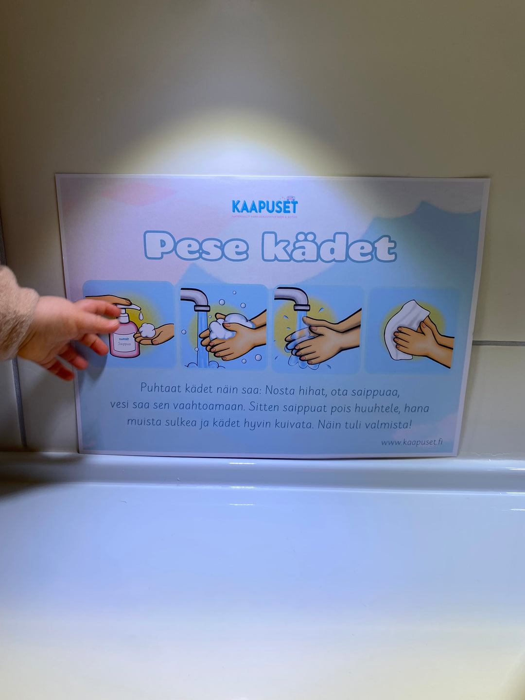 KUVATUKI KÄSIENPESUUN