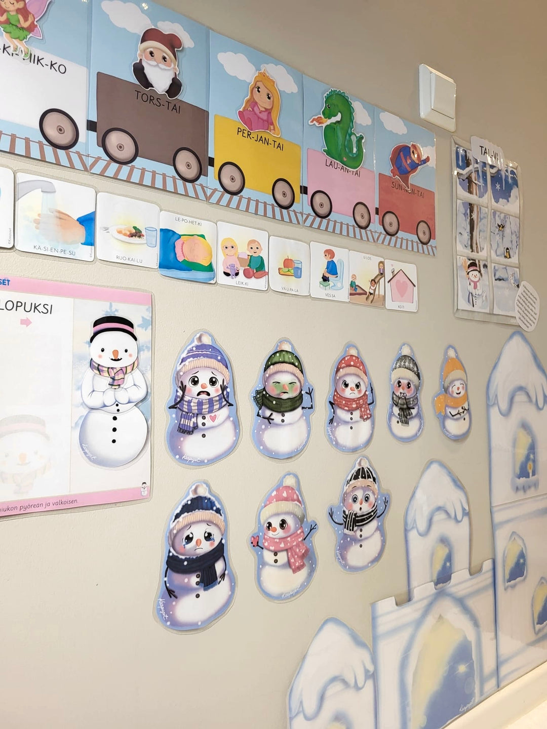 LUMIUKOT & LUMILINNA - TUNTEET, VÄRIT & SIJAINTIKÄSITTEET